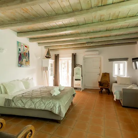 Апартаменты Honey Bee House *