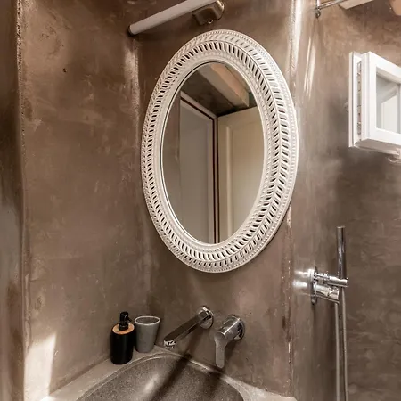 Honey Bee House Mykonos Town