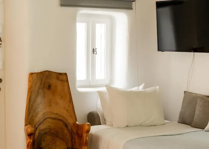 Honey Bee House Apartment *